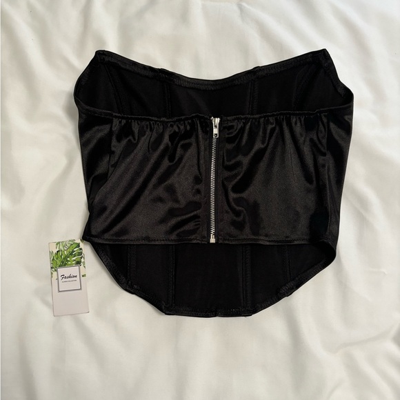 Satin effect corset strapless crop top - Picture 2 of 3